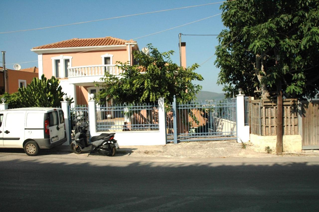 A L' Aise Studios Apolpaina Exterior foto